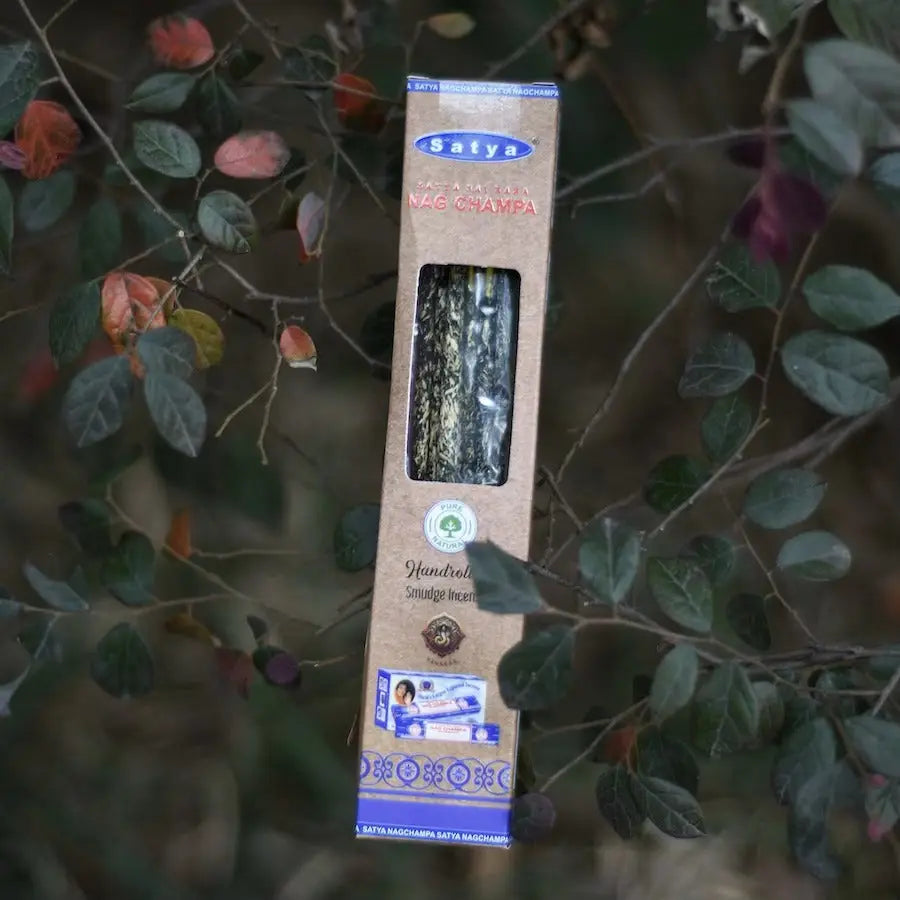 Satya White Sage & Lavender Incense Sticks - Golden Sandalwood